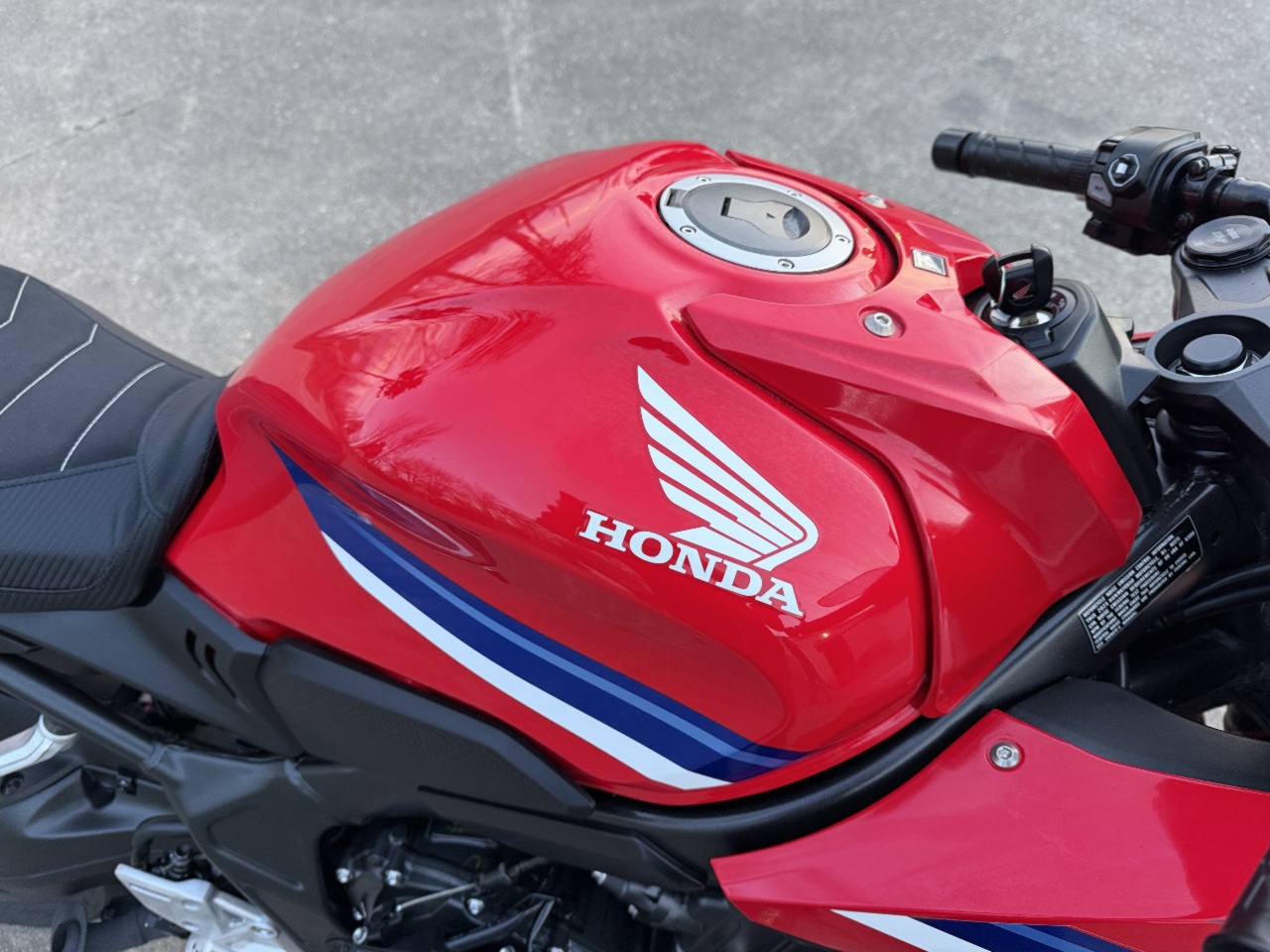 2025 Honda CBR650R E-CLUTCH